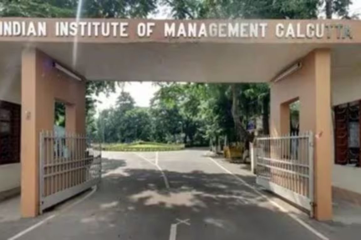 IIM Calcutta secures 100% summer placements, median stipend at ₹2 lakh/month